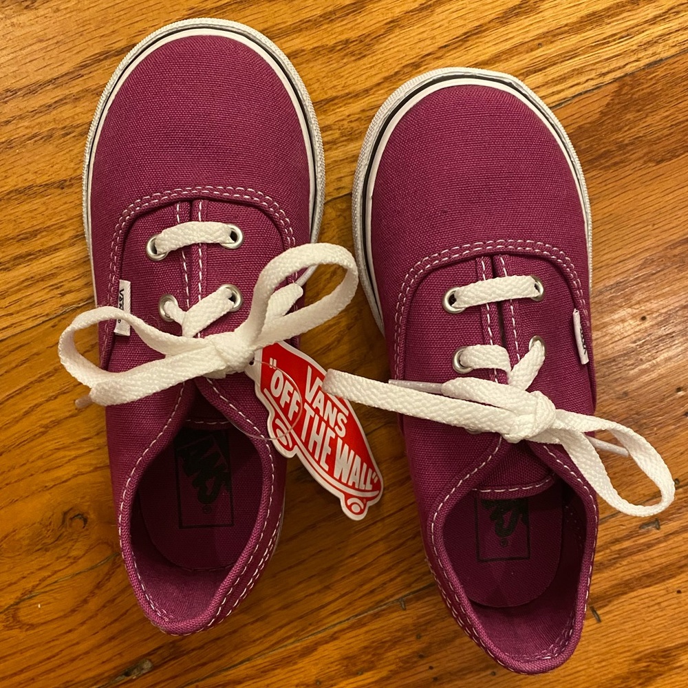 NWT Vans Youth Sneaker, Plum